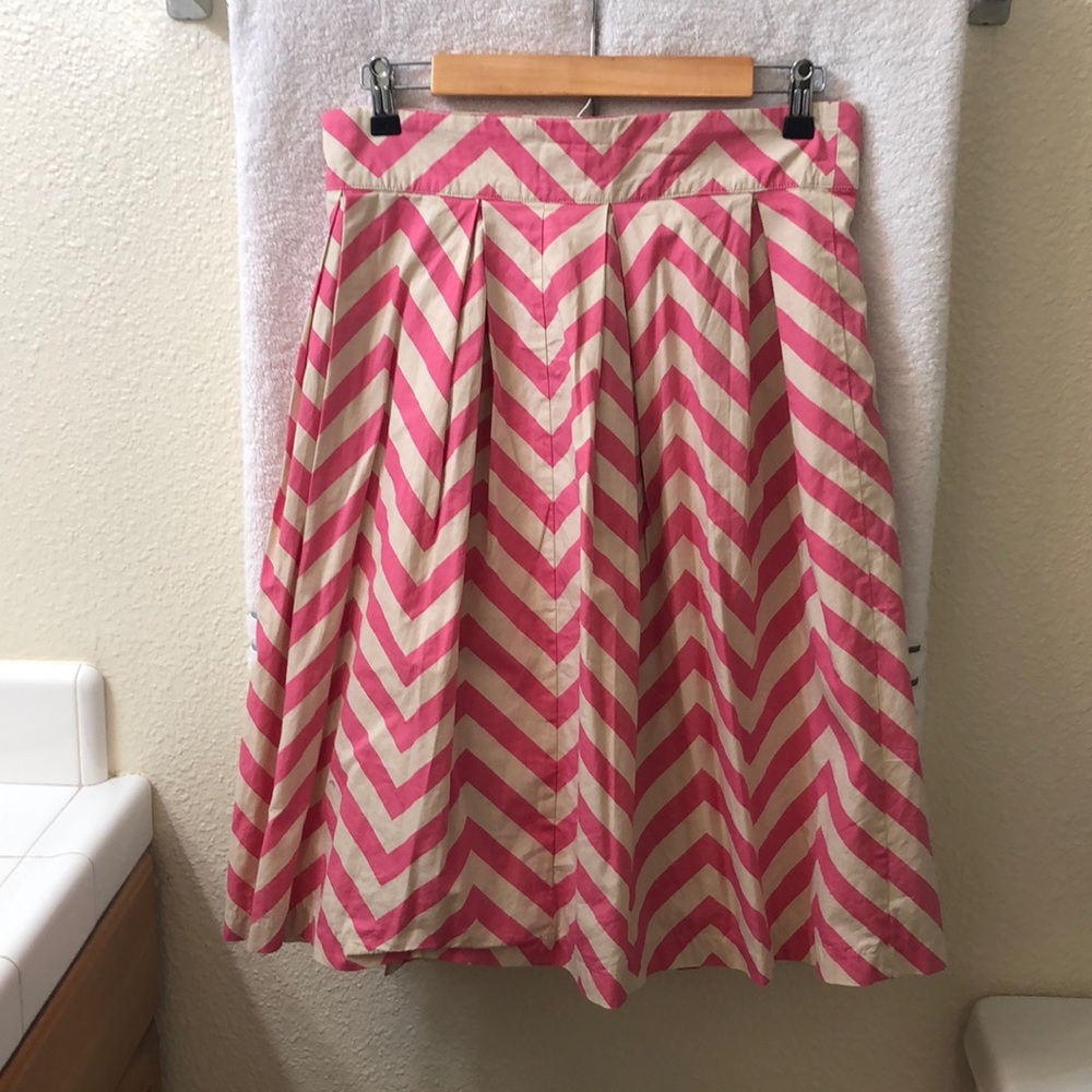 High waisted skirt